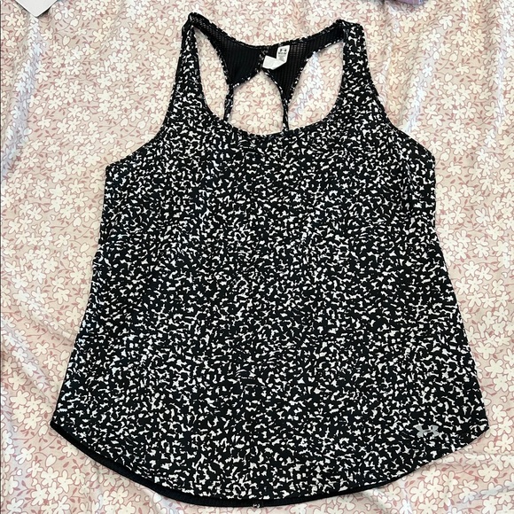 Under Armour Black and White HeatGear Tank with mesh back - Picture 11 of 13